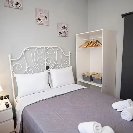 Semesterbostad Dimi House *