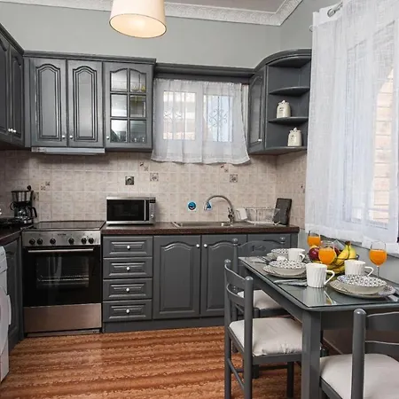 Dimi House Semesterbostad *