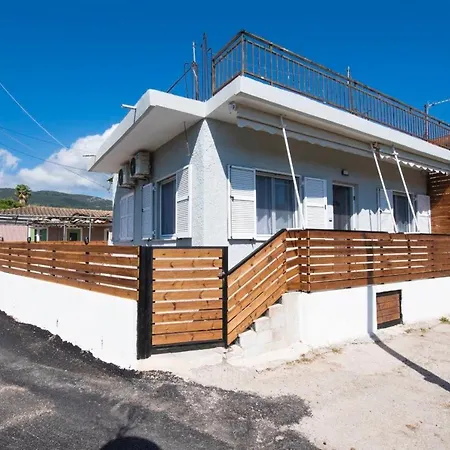 Dimi House Semesterbostad *